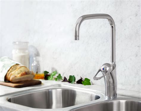 ljummet vatten fryser fortare